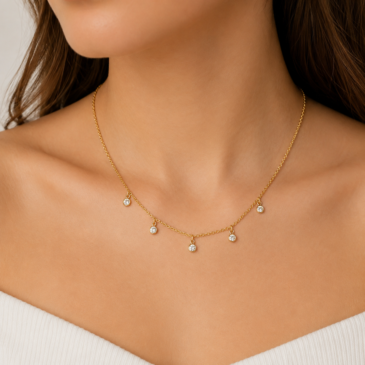 Collar 5 puntos de luz circones Baño de Oro 18k