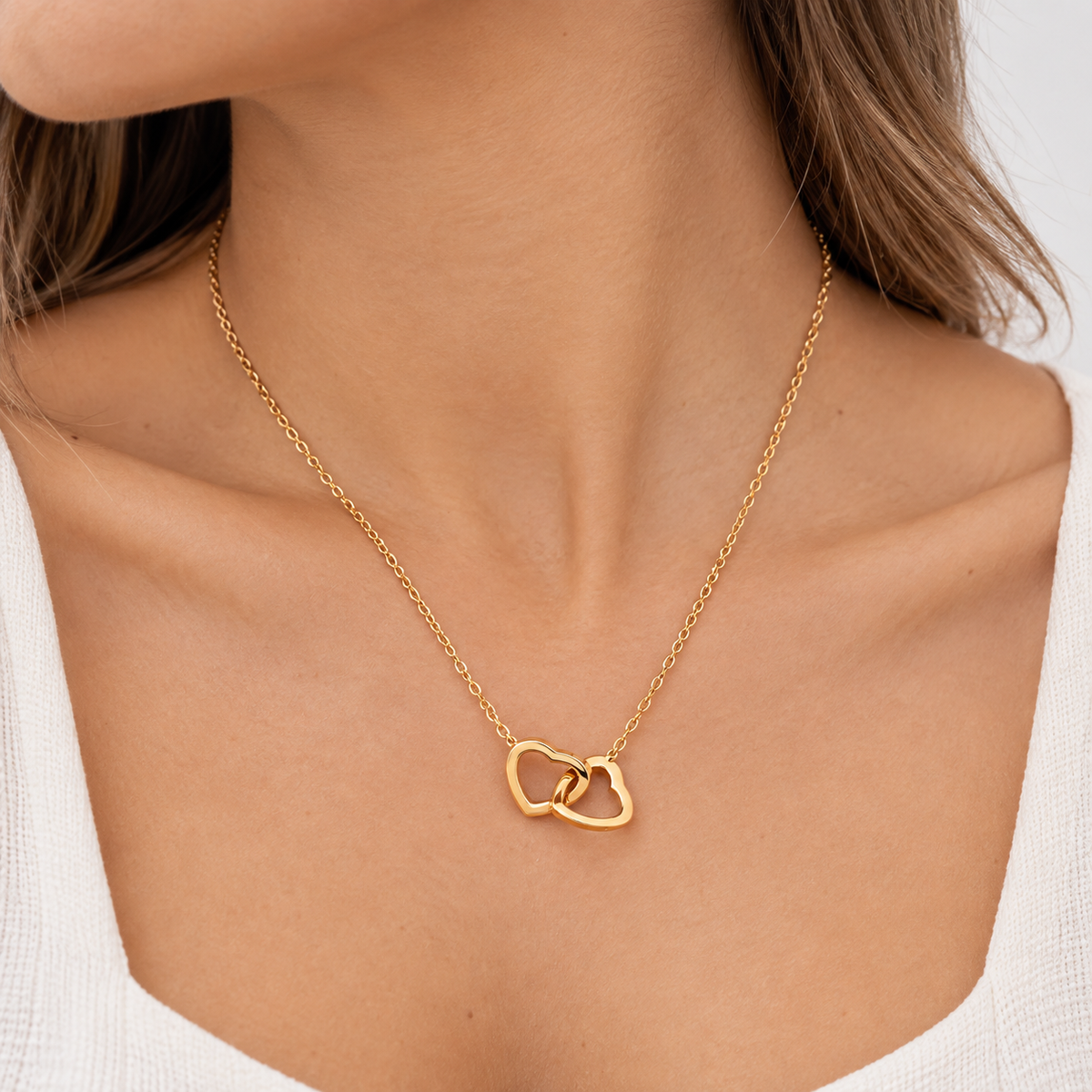 Collar Amore de Corazones Entrelazados Oro