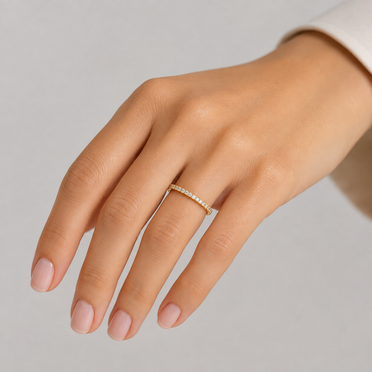 Anillo Buna medio cintillo Baño de Oro 18k