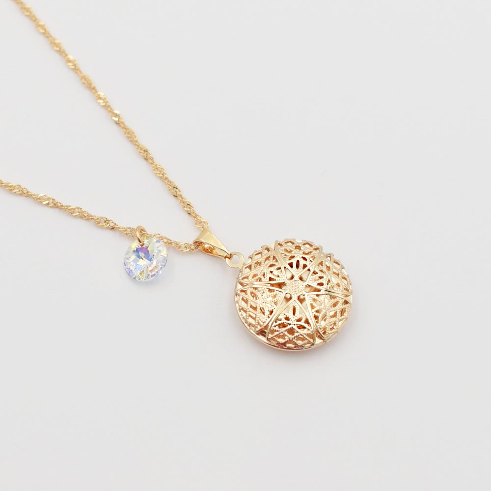Collar Relicario Redondo Oro 18k + Swarovski