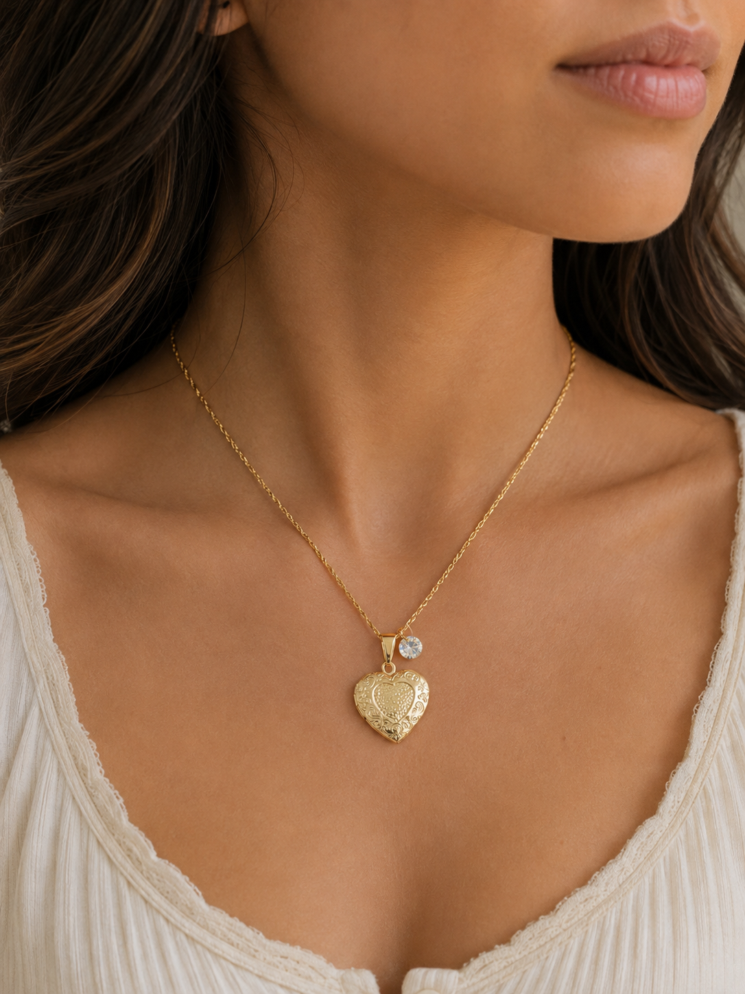 Collar Relicario Little Heart Oro 18k + Swarovski