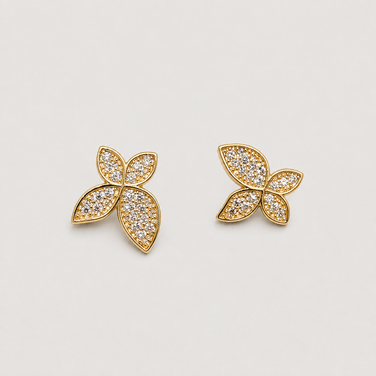 Aros Mariposita Baño de Oro 18k