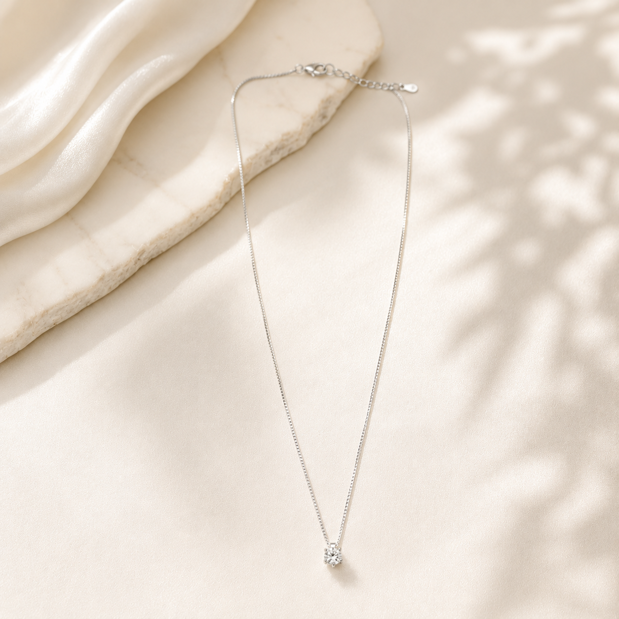Collar circón punto de luz plata 4mm