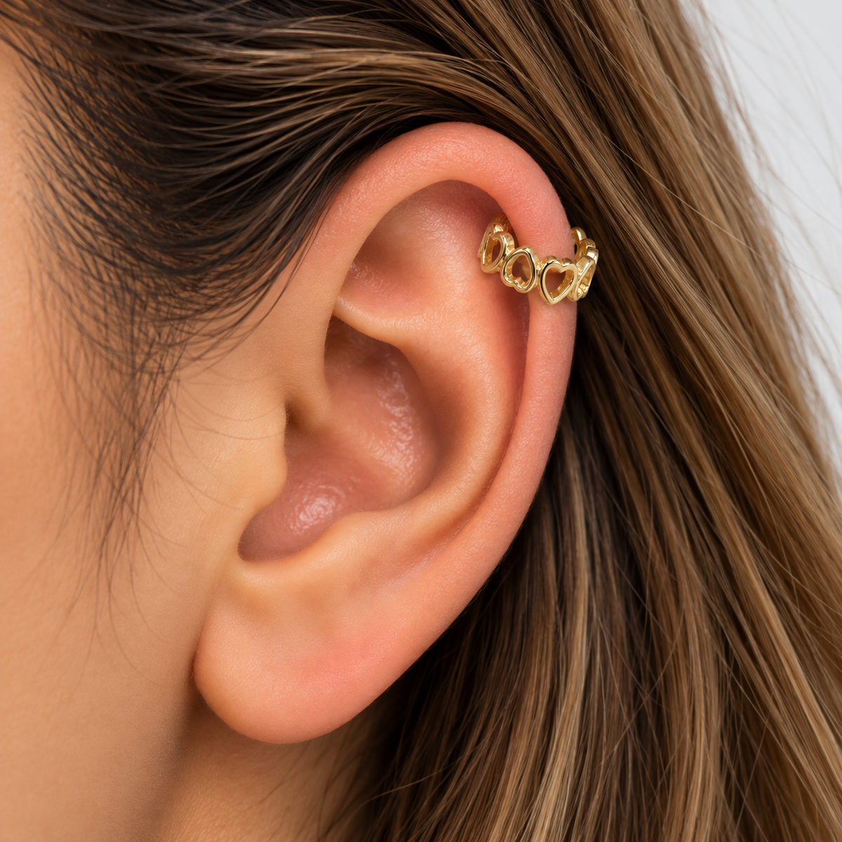 Aro Ear Cuff Corazones Oro