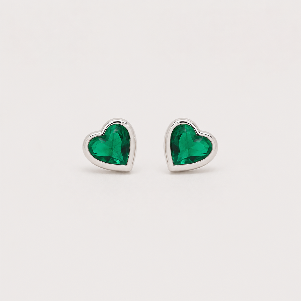 Aros corazón tope circón verde 6mm plata
