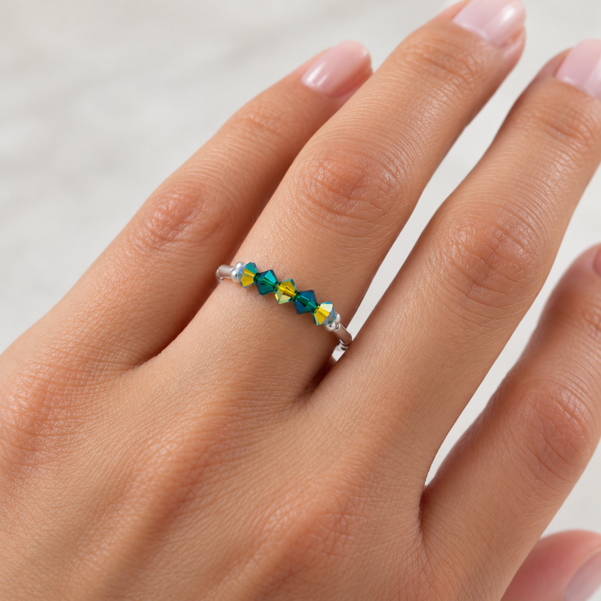 Anillo Aurora Ajustable Verde Tornasol Plata