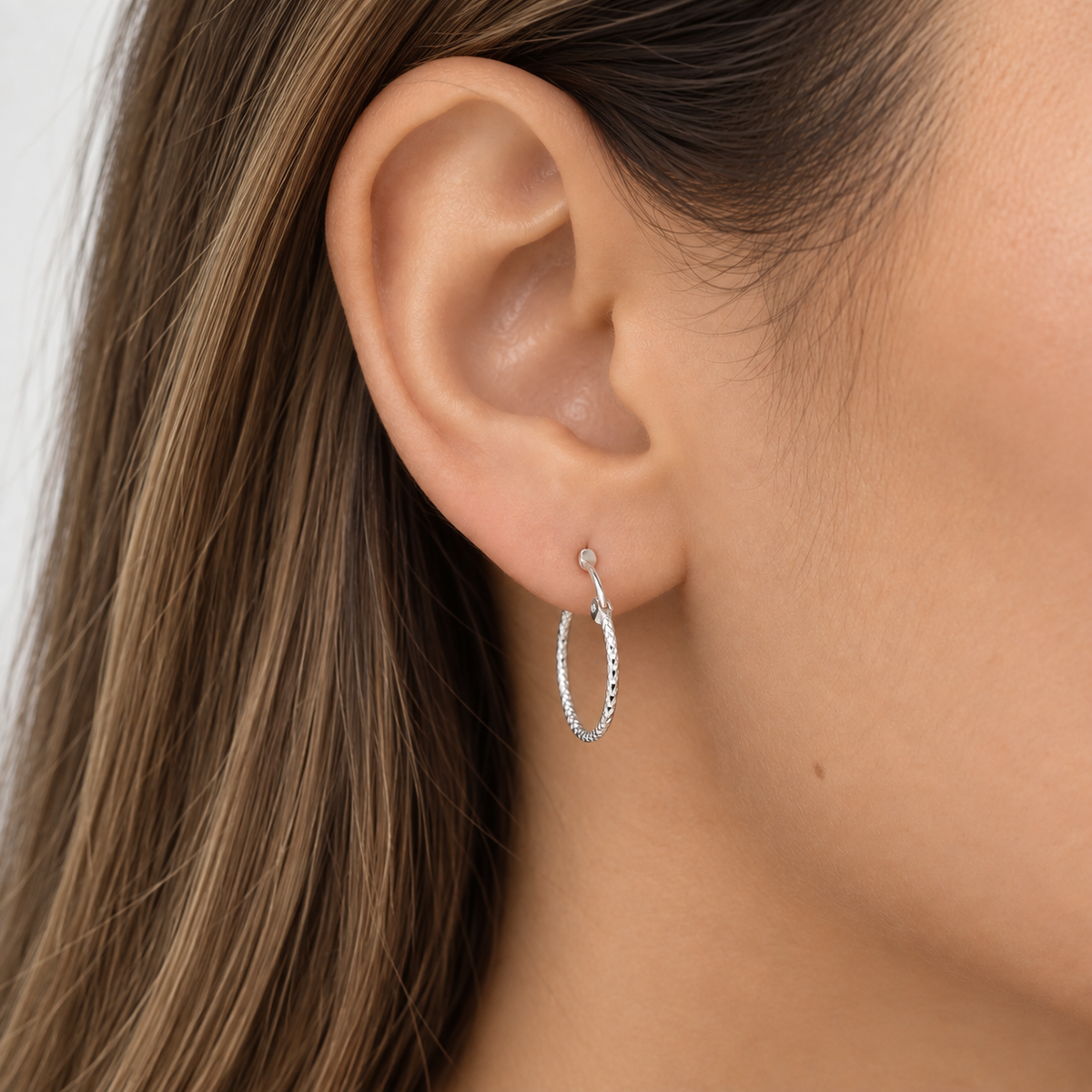Aros argolla diamantada 18 mm Plata