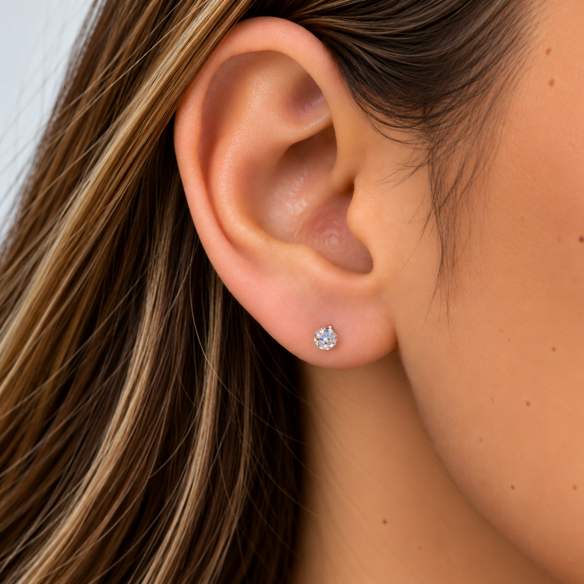 Aros Esfera Tornasol Cristales 4 mm Plata
